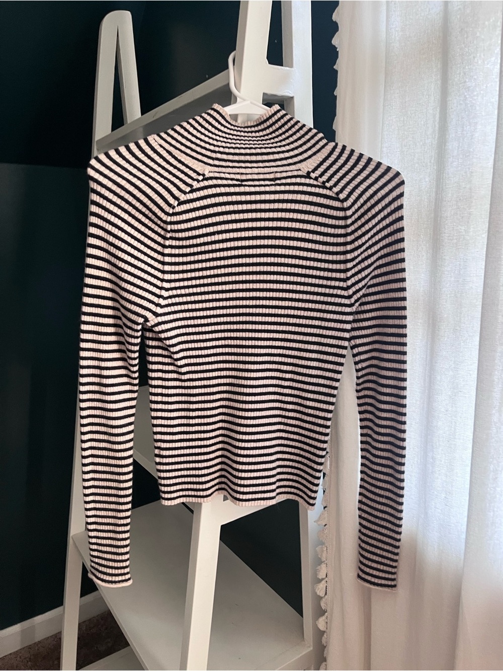 Universal Thread Black and White Striped Ribbed Long-Sleeve Top
